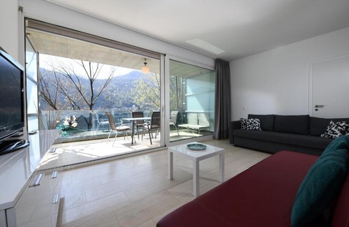 Caslano House | The Minimal House & SPA
