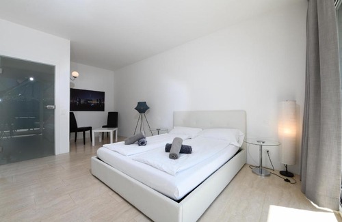 Caslano House | The Minimal House & SPA