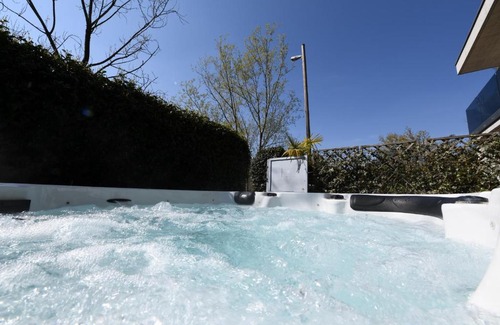 Caslano House | The Minimal House & SPA