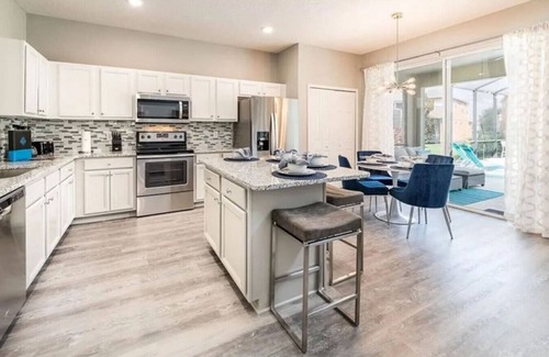 West Kissimmee House | The Minions Mansion 6br Resort Pool Home By Disney