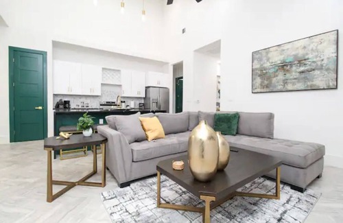 Eastside Promise Neighborhood House | The Modern Belmont *DT Pearl ATT