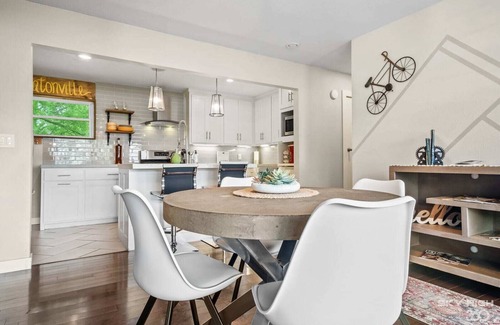 Downtown House | The Modern Urban Mustard Seed Downtown Bentonville
