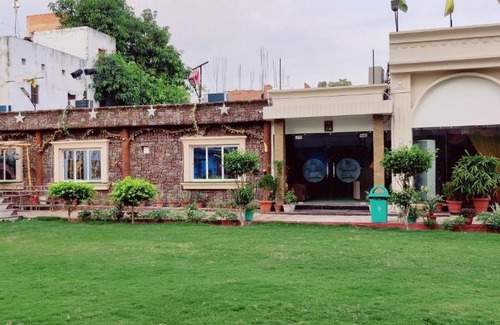 Muzaffarpur Resort | The Monarch garden ressort