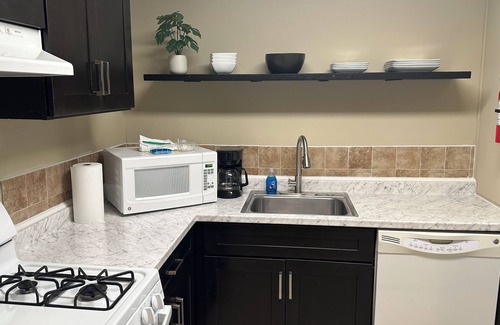 Highlands - Perkins House | The Monroe: 2-bedroom townhome. Walk to LSU