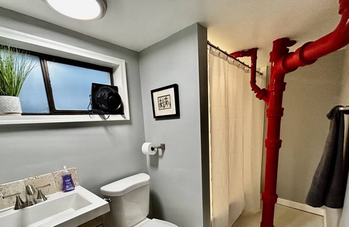 Overlook Apartment | The Montana Studio - cute, close and convenient - new remodel