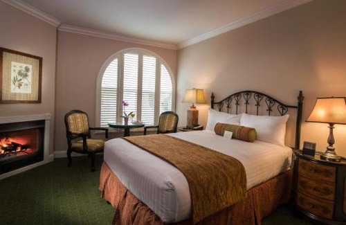 Old Monterey Hotel | The Monterey Hotel
