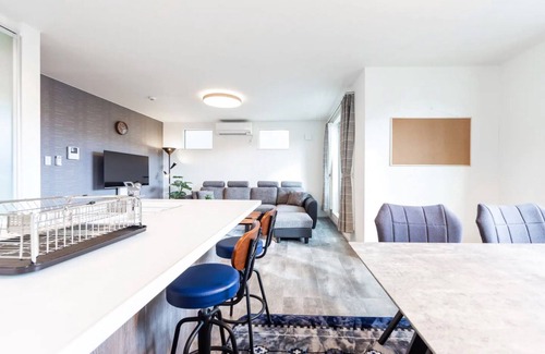 Toyohira House | THE MOONA vacation rental house Parking available for 2 cars on site4 bedroomsMAX 12 people - THE MOON /Sapporo Hokkaidō
