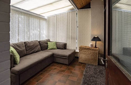 Norwich House | The Moorings overlooks the river & includes a private boat, hottub & games room.