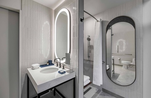 Near Northeast Hotel | The Morrow Washington Dc, Curio Collection By Hilton