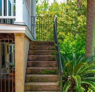 Cannonborough Elliotborough House | The Most Charming Old Brick Alley Charleston