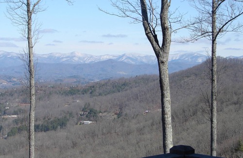 Clarks Chapel House | The Most Spectacular Views in the Smokies!