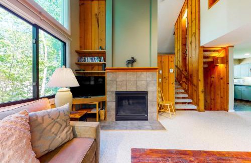 Lincoln Apartment | The Mountain Escape