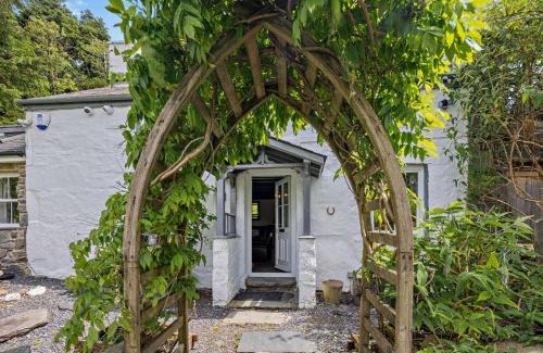 Rhiwbryfdir House | The Mountains House