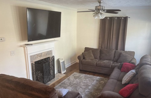 Belvedere Park House | The Movie House 12 minutes from downtown ATL