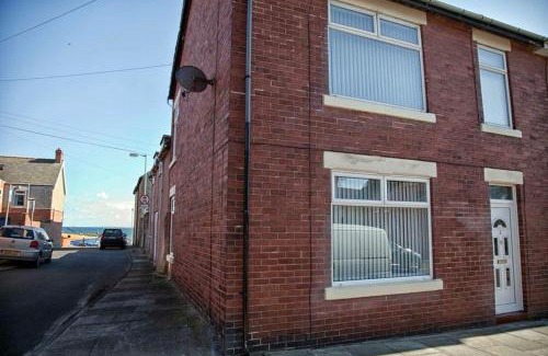 Newbiggin-by-the-Sea House | The Mules