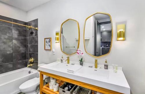Rolling Mill Hill Apartment | The MUSE Emerald Isle Downtowns Favorite Condo by SkyRun Nashville