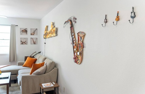 Hyde Park Condo | The Music House: A music-themed condo & unique experience in the heart of Austin