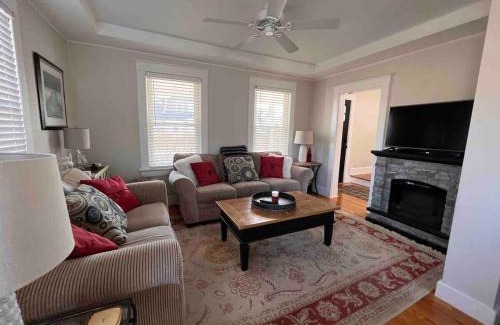 Mystic - New London House | The Mystic Charmer ,formerly The Charmer