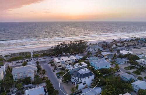 Bradenton Beach House | The Mystical Rose