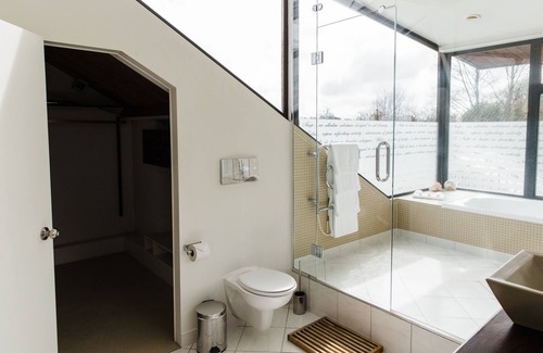 Tamahere Hotel | The Narrows Landing