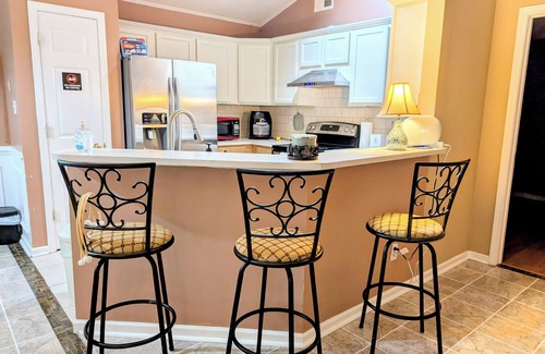 Harwood Lane House | The National Whitewater-Charming house with WiFi, and AC in lovely Charlotte!