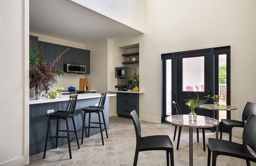 New Buffalo Apartment | The Neighborhood Hotel - New Buffalo 101 - King + Day Bed + Porch
