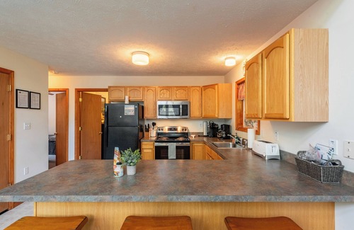 Briar Crest Woods Ski Chalet | The Nest at Brier Crest by AvantStay | Game Room, Expansive Deck & Fire Pit