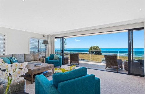 Mount Maunganui House | The Nest - Te Kohanga - Mt Maunganui Holiday Home