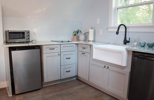 Greenville House | The Nest- Treetop Oasis studio with large deck- walk downtown