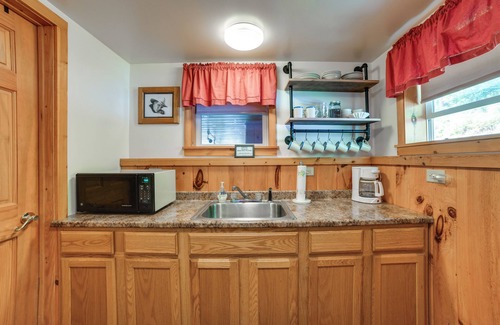 Cooperstown - Otsego Lake Apartment | 'The Nest': Waterfront Lake Ostego Studio