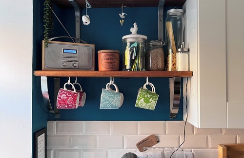 Kinghorn Condo | The Nethergate. Cosy cottage in Fife two minutes walk from beach. Dogfriendly