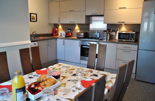 Anstruther Apartment | The Neuk- contemporary coastal apartment