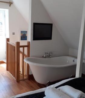 Cerne Abbas Hotel | The New Inn