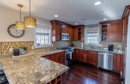 Fifth Ward House | The Newport Lofts - 617 Thames Street
