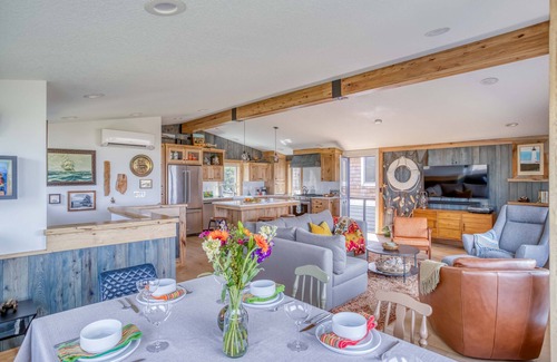 Nedonna Beach House | The Nickels Quarters-Gorgeous Oceanfront Rockaway Beauty with Two Master Suites!