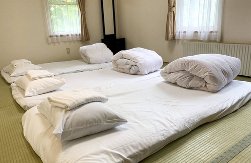 Niseko Cabin | The Niseko Ski Lodge - Higashiyama