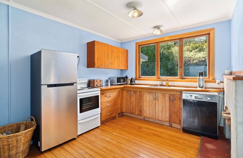 Gladstone House | The Nook - Lake Hawea Holiday Home