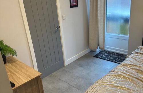 Wootton House | The North Stay Guest Suite