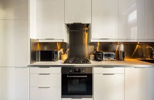 St. Helen's Apartment | The Notting Hill Apartment by House of Kip - NH5
