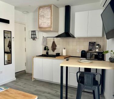 Capuchinos House | The Numid King