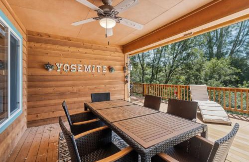 Groveland House | The Nut House - Lovely Home with Hot Tub home