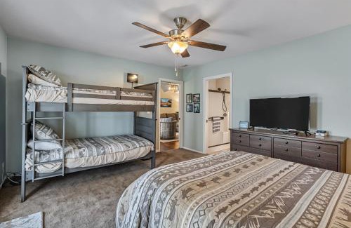 Groveland House | The Nut House - Lovely Home with Hot Tub home