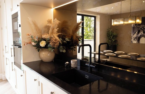 Stockport House | The Oak Dene is a beautifully designed retreat in High Lane that blends sophisticated style with everyday comfort. Finished to an exceptional standard and a calm neutral palette that creates a sense of modern elegance from the moment you walk in.