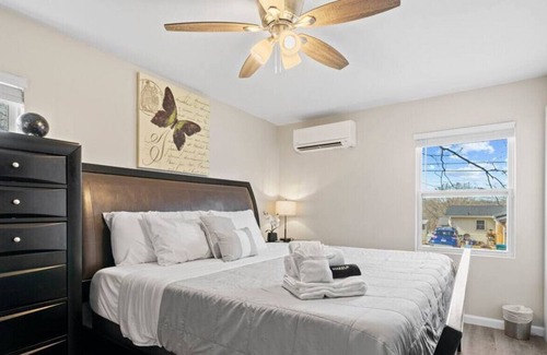 Oakley House | The Oakley-One Bedroom