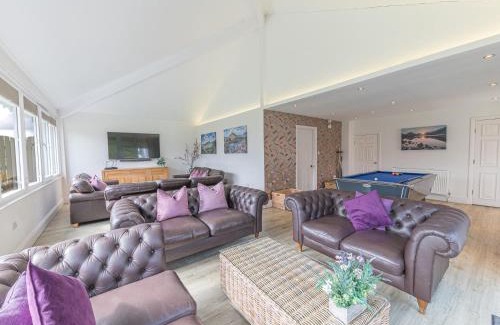 Windermere House | The Oaks