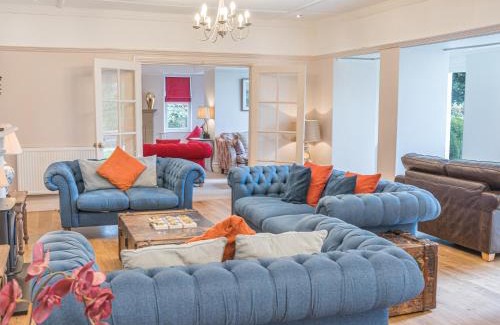 Windermere House | The Oaks