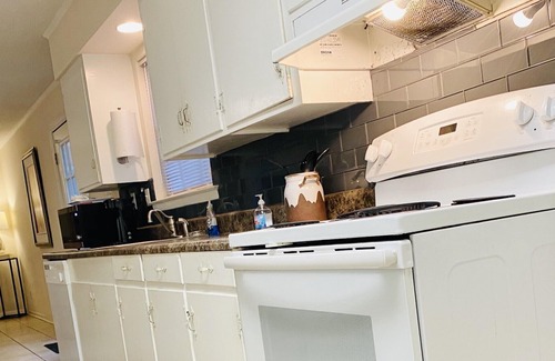 Mobile House | The Oaks on Colonial