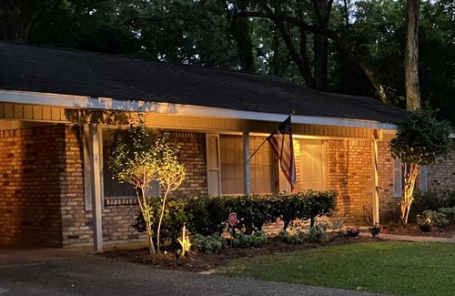 Mobile House | The Oaks on Colonial