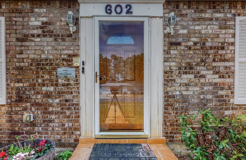 Wright House | The Oasis! Charming 3BR Near All The Best Beaches!