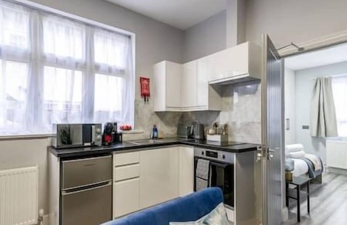 Harrow Apartment | The Oasis